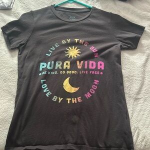 Pura Vida shirt. Size M. Doesn’t have stains or worn marks in it
